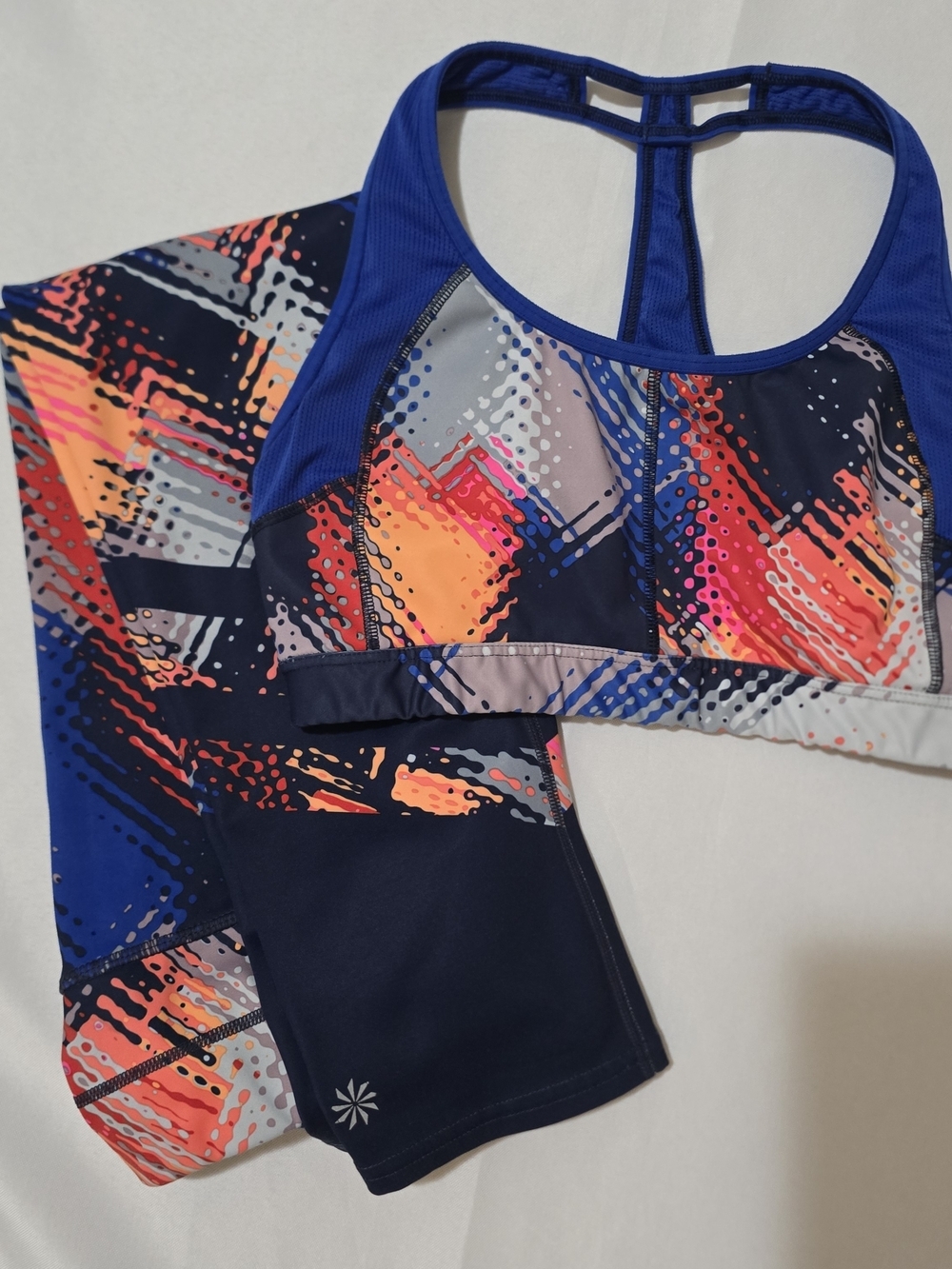 Athleta Colorblocked Abstract Sports Bra and Leggings Set